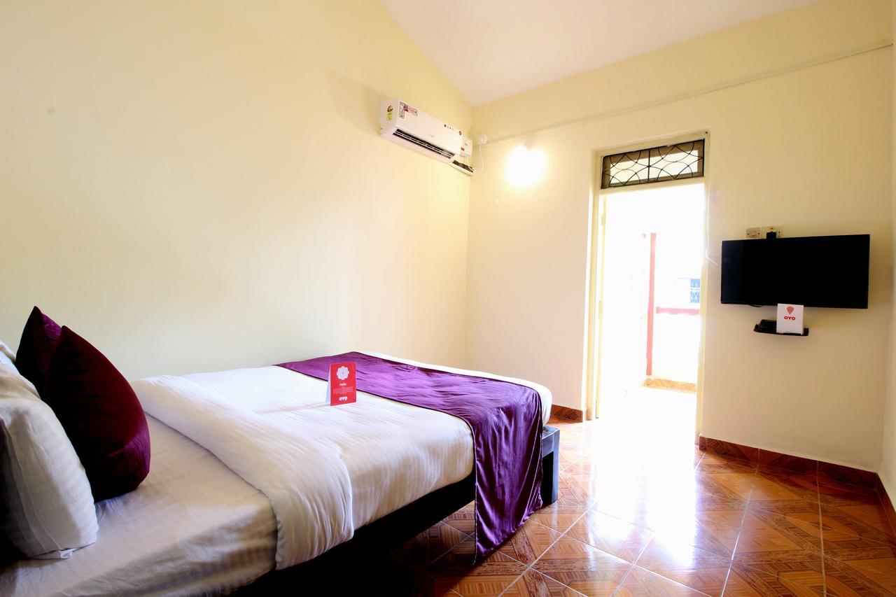 Oyo 10385 Hotel Nirmala Vilas Candolim Kültér fotó