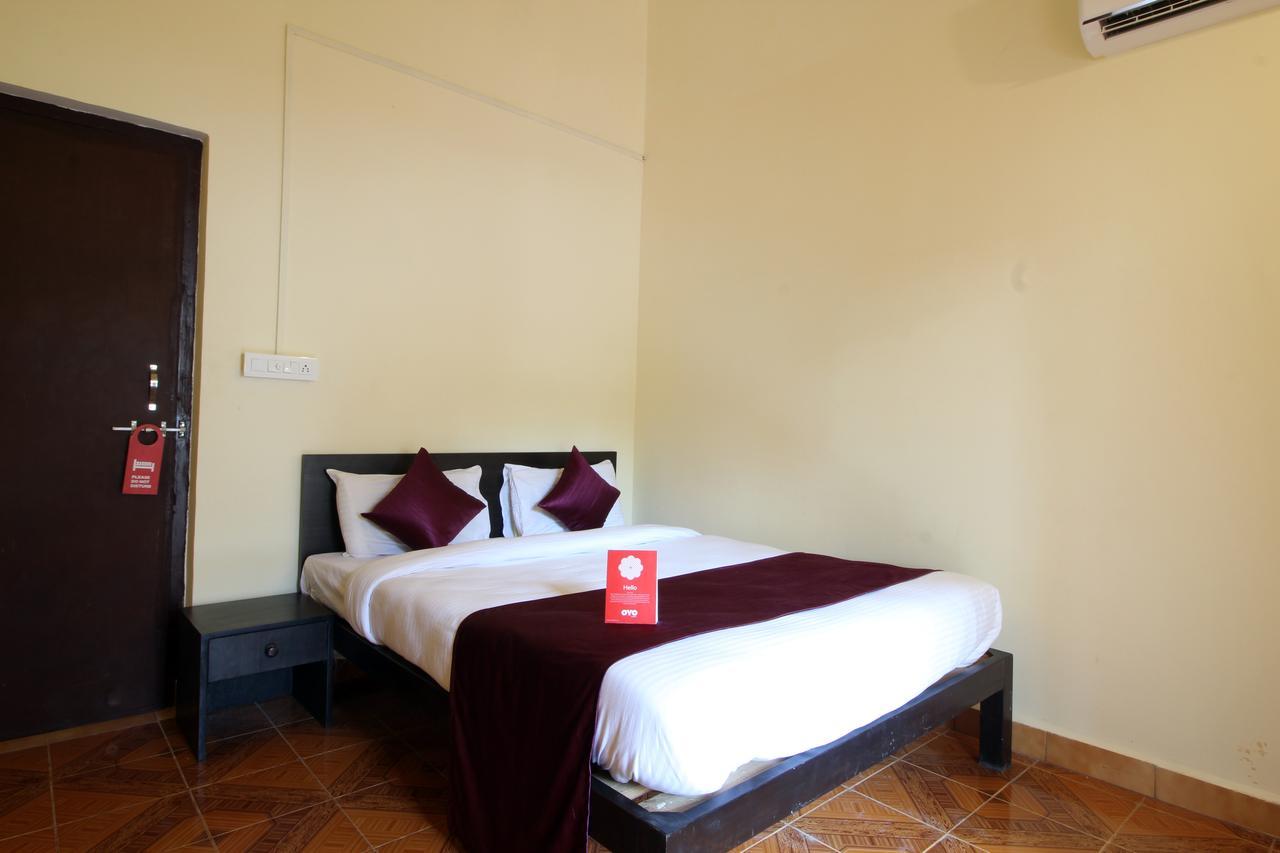 Oyo 10385 Hotel Nirmala Vilas Candolim Kültér fotó