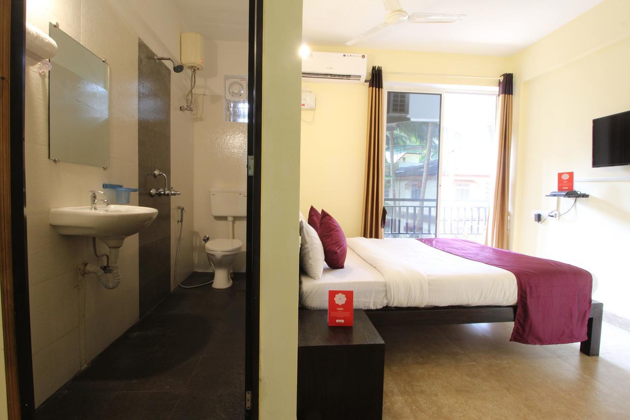 Oyo 10385 Hotel Nirmala Vilas Candolim Kültér fotó